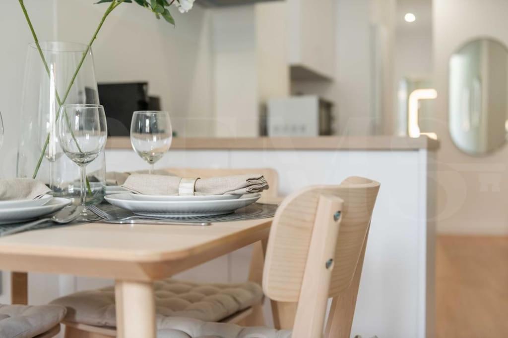 Fresh & Stylish Apartment With Parking By Rems Málaga Exterior foto